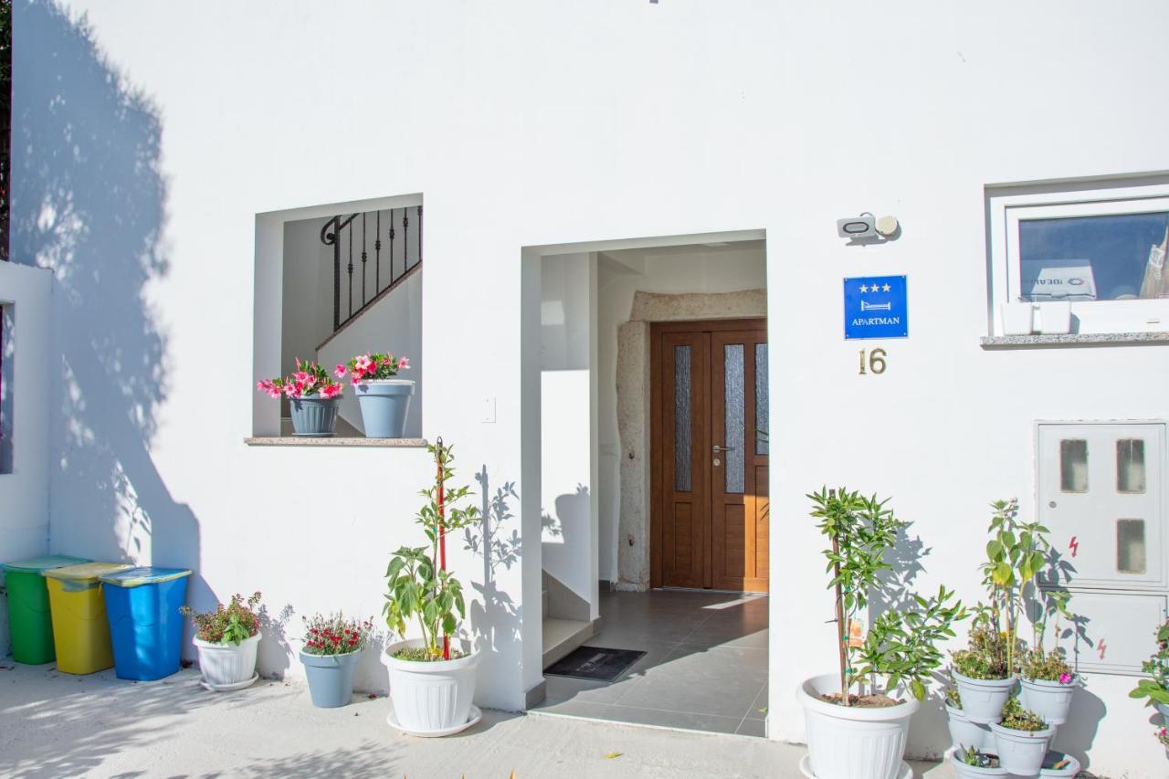 App Roko 3 Apartment *